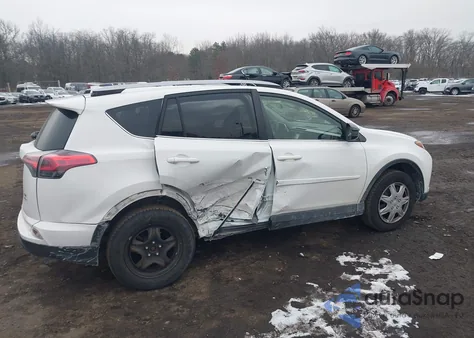 2018 Toyota Rav4 Le z USA, uszkodzony, nr VIN JTMBFREV5JJ733737